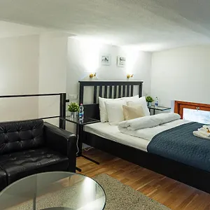 apt-cosy-corner-entire-near-oktogon.inbudapesthotels.com/